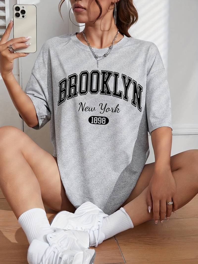 Savannah – stilvolles rundhals-t-shirt mit brooklyn-print