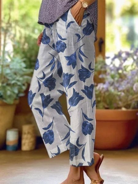 Sommerhose mit floralem Muster