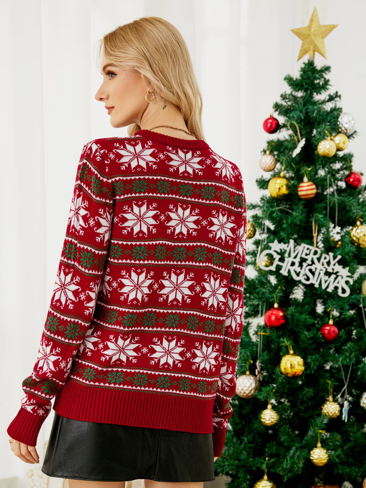 Weihnachtlich lässiger Strickpullover mit Schneeflocken-Stickerei