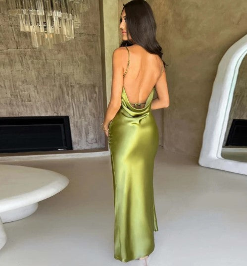 Harper – maxikleid aus weißem satin mit spaghettiträgern